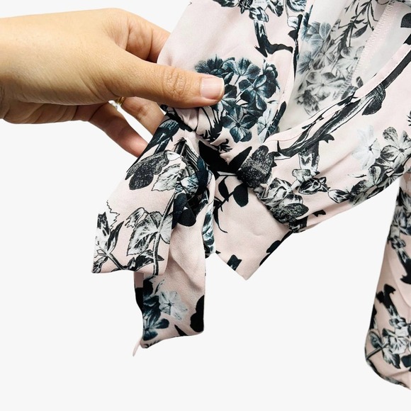 Parker Mandy Blouse Off the Shoulder Blouse‎ in Pearl Paradise - Picture 6 of 10